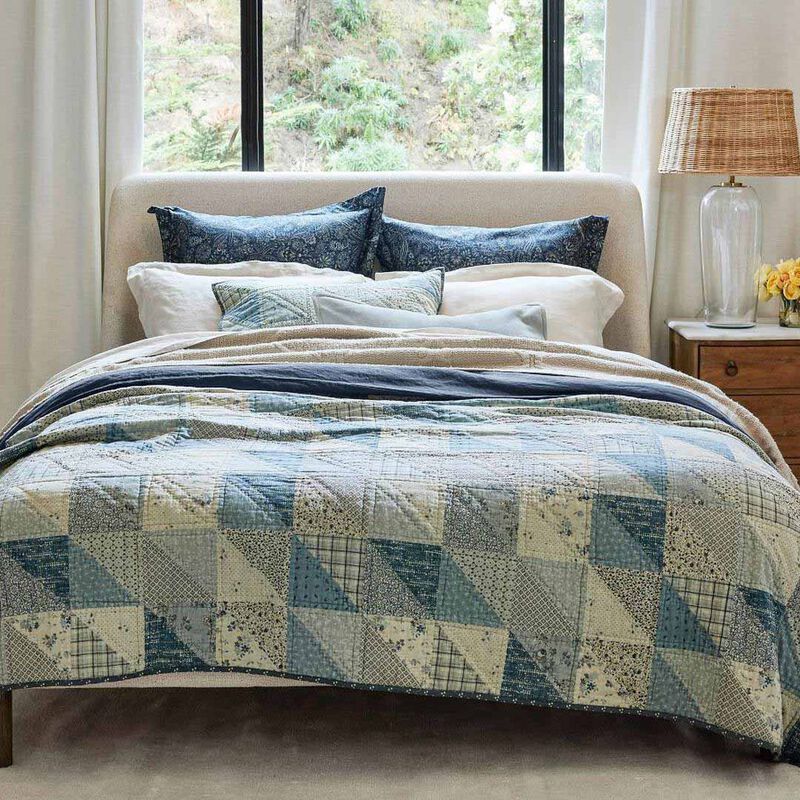 Pottery Barn Ellis Reversible Quilt King Blue Multi image number 0